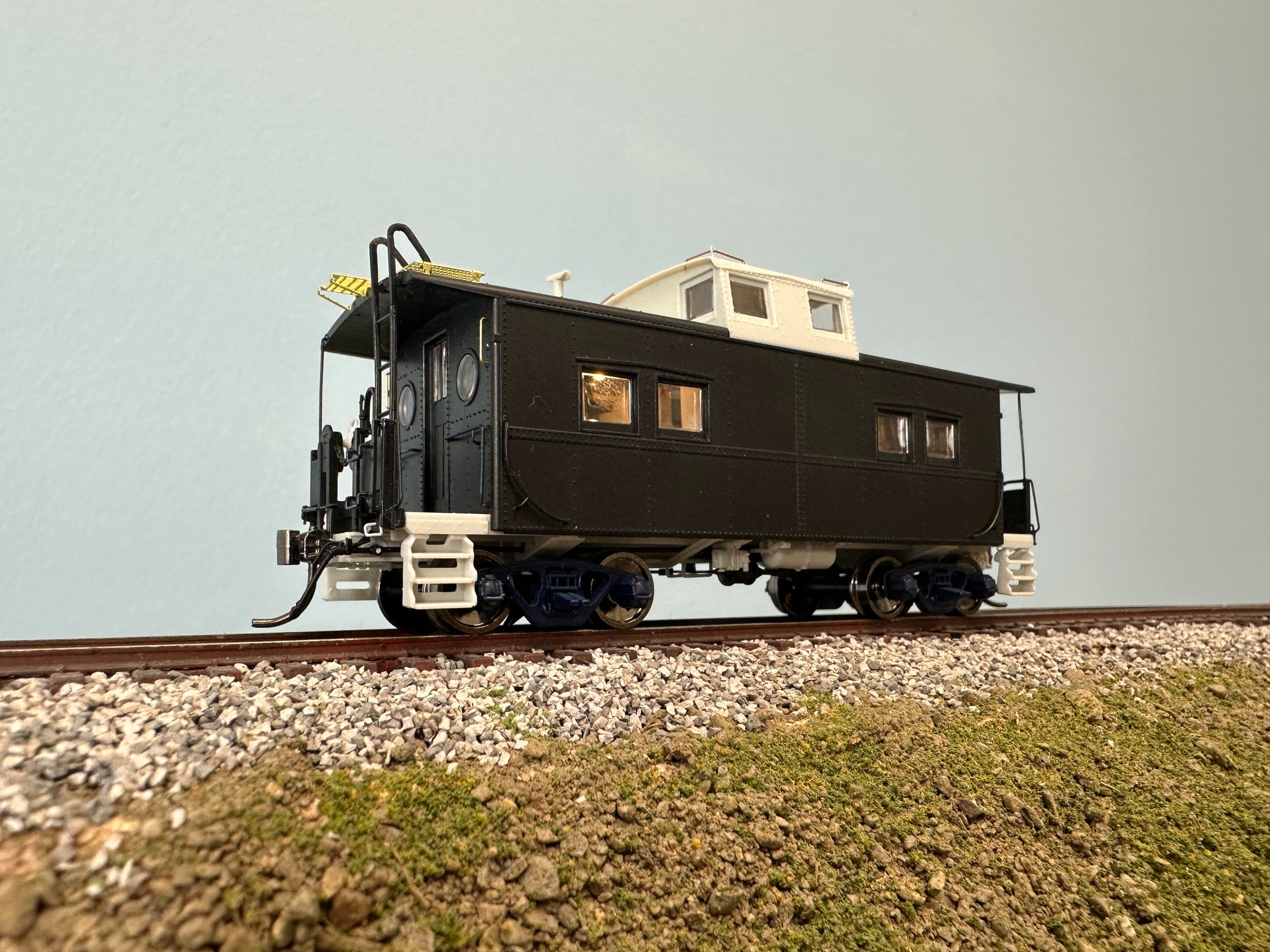 Northeastern-style Steel Caboose - Cabooses - HO scale - Rapido